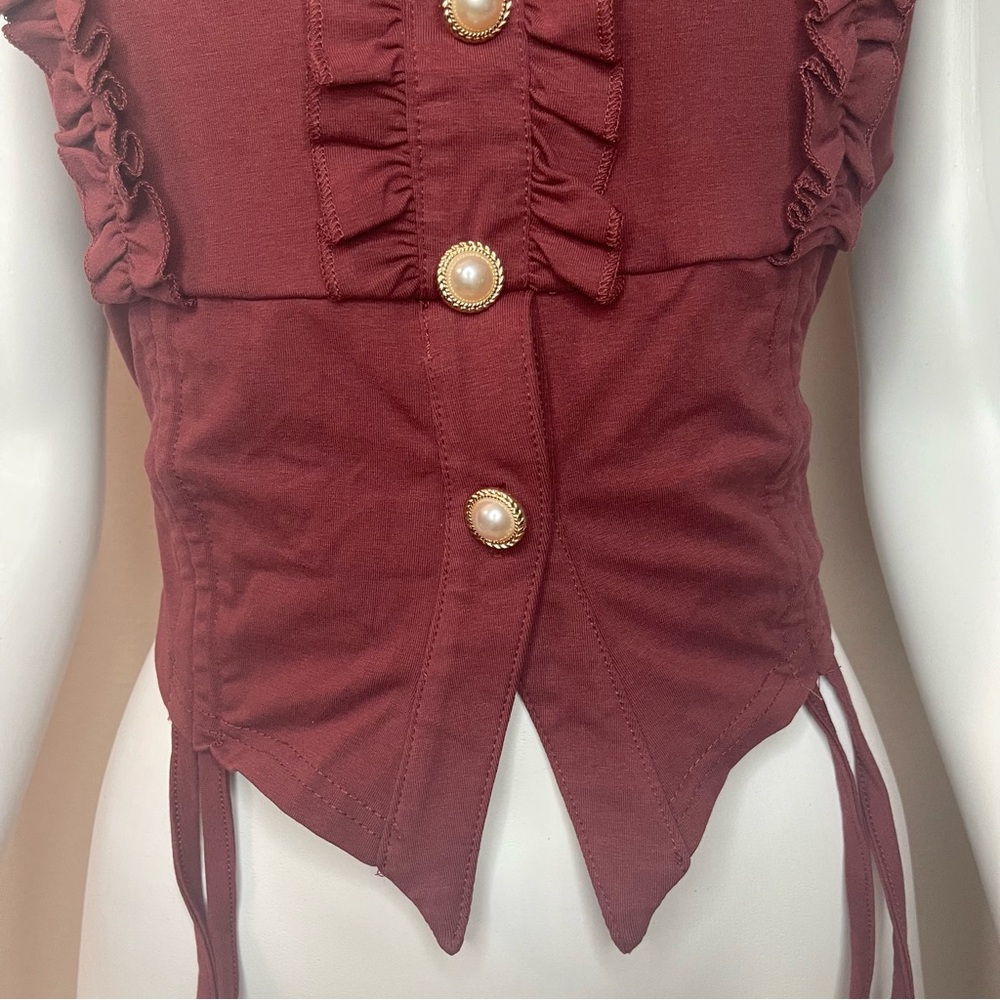Burgundy faux pearl buttons with ruffle details crop top - Picture 3 of 9